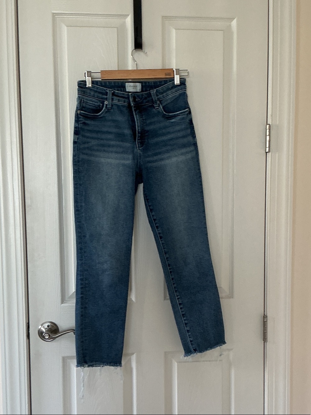 Evereve Dark Indigo Cropped Straight Jeans